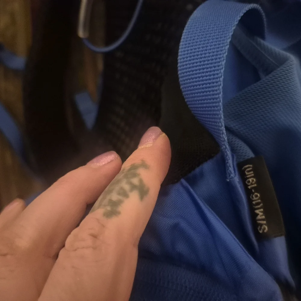 OSPREY Manta 28 Liter Backpack S/M rain Cover Gorpcore Blue - Picture 10 of 16